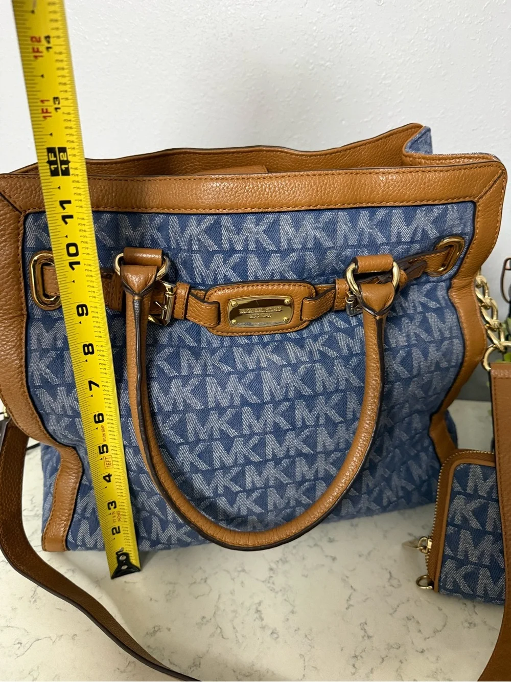 Michael Kors Blue MK Logo Tote with Brown Trim and Matching Wallet - Picture 4 of 10